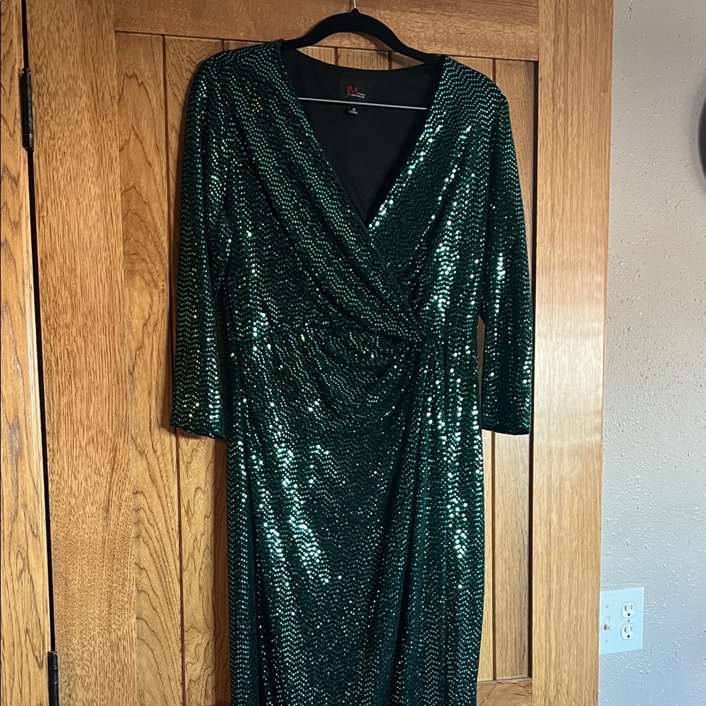 Elegant Green Sequin Long Sleeve Dress